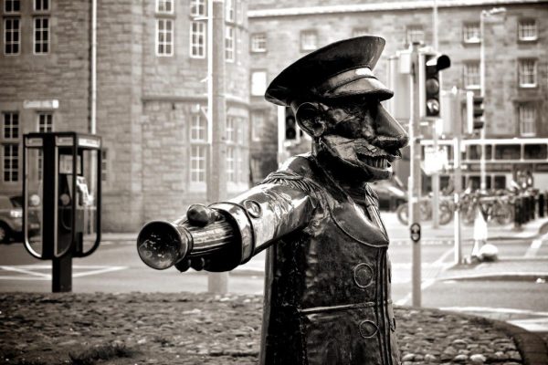 black & white brass CC0 Cinema Dublin High-Resolution Ireland moody statue Stock Usher free photo CC0