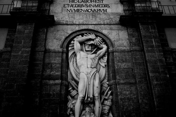 black & white CC0 gritty High-Resolution moody statue Stock free photo CC0