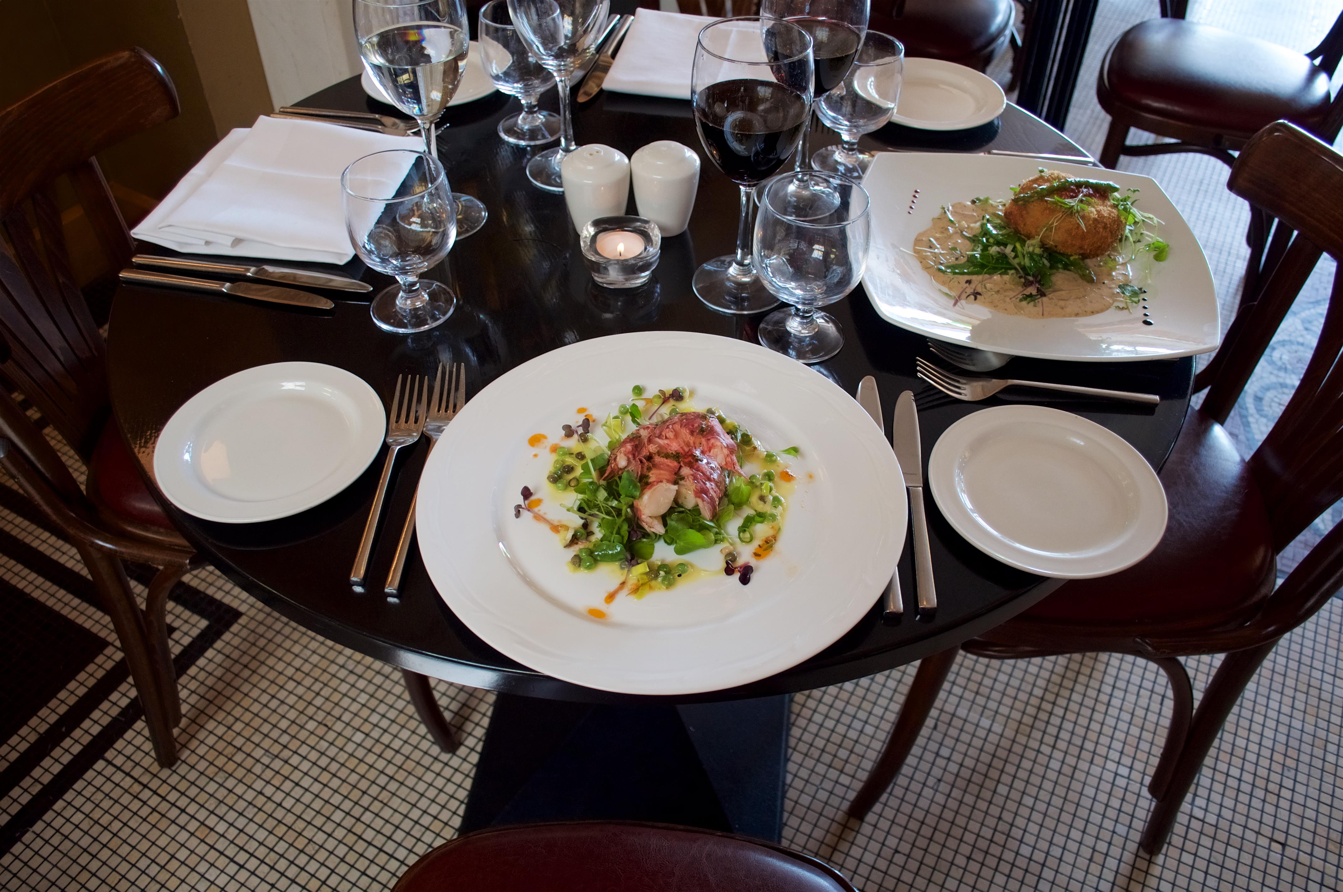 Table Setting In Restaurant 