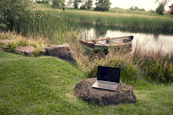 CC0 computer green High-Resolution lake laptop pond Stock tech water free photo CC0