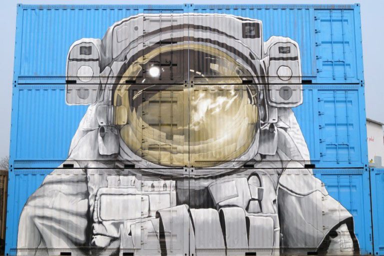 Astronaut graffiti Space Space-Wallpaper Wallpaper free photo CC0