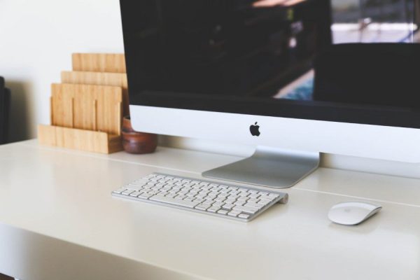 CC0 computer desk High-Resolution Macbook minimal office Stock free photo CC0