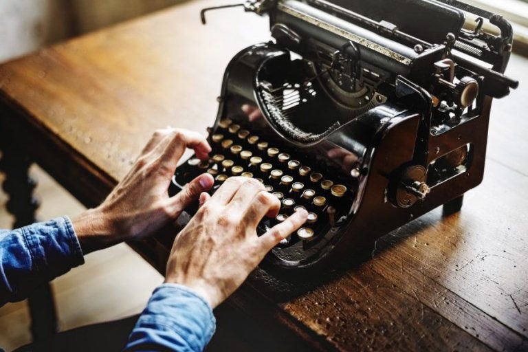 CC0 desk Guy hands High-Resolution Male man Objects Old Stock Typewriter vintage free photo CC0