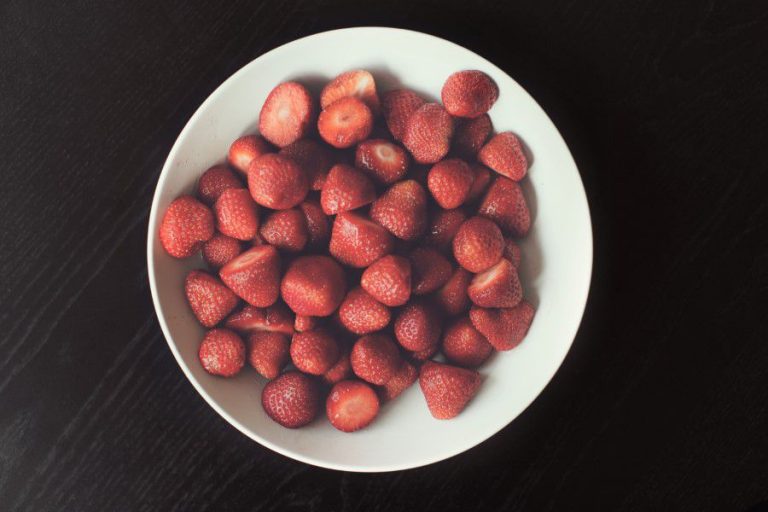 Bowl Fruit Healthy Large Strawberries Tasty free photo CC0