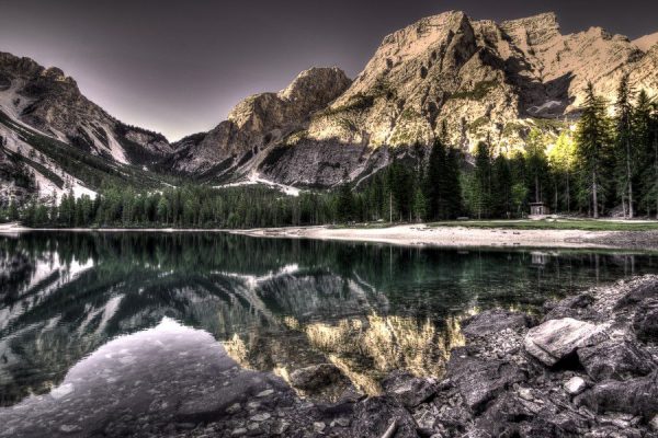 picography-still-lake-mountain-snow-suns