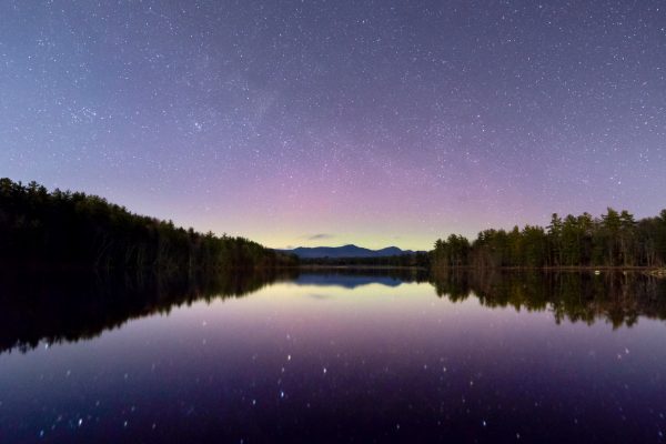 picography-aurora-stars-lake-reflection-600x400.jpg