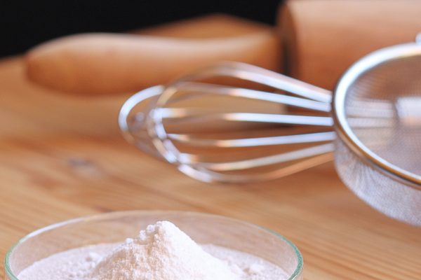 picography-baking-powder-in-kitchen-600x400.jpg