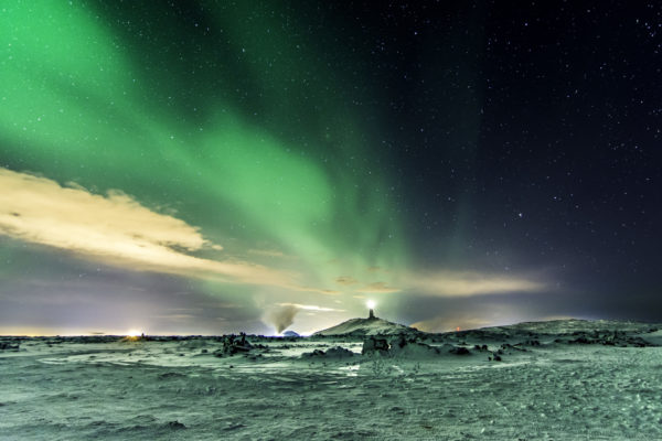 picography-northern-lights-over-winter-landscape-600x400.jpg