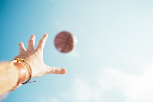 picography-throwing-basketball-600x400.jpg