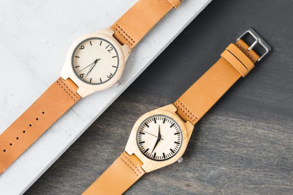 Accessory Analog classy Clock Close-Up craftsmanship Fashion Flat lay hours Leather minimal minutes Retro seconds Simple Stylish table texture Time Top vintage Watch wood woodgrain wristwatch free photo CC0