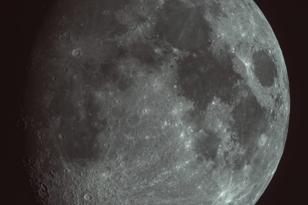 picography-nearly-full-moon-details-600x