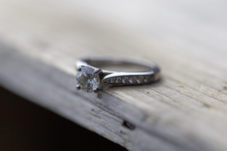 bokeh Close-Up diamonds love macro marriage platinum Ring romance rustic shiny Silver wedding wood woodgrain free photo CC0