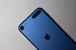 picography-blue-ipod-flat-lay
