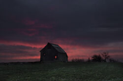 picography-old-barn-sunset