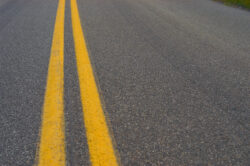 picography-yellow-line-road
