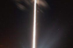 picography-spacex-vertical-takeoff-night