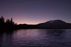 picography-mountain-lake-dusk