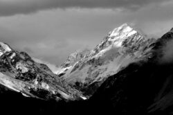 picography-contrasty-tall-winter-mountains